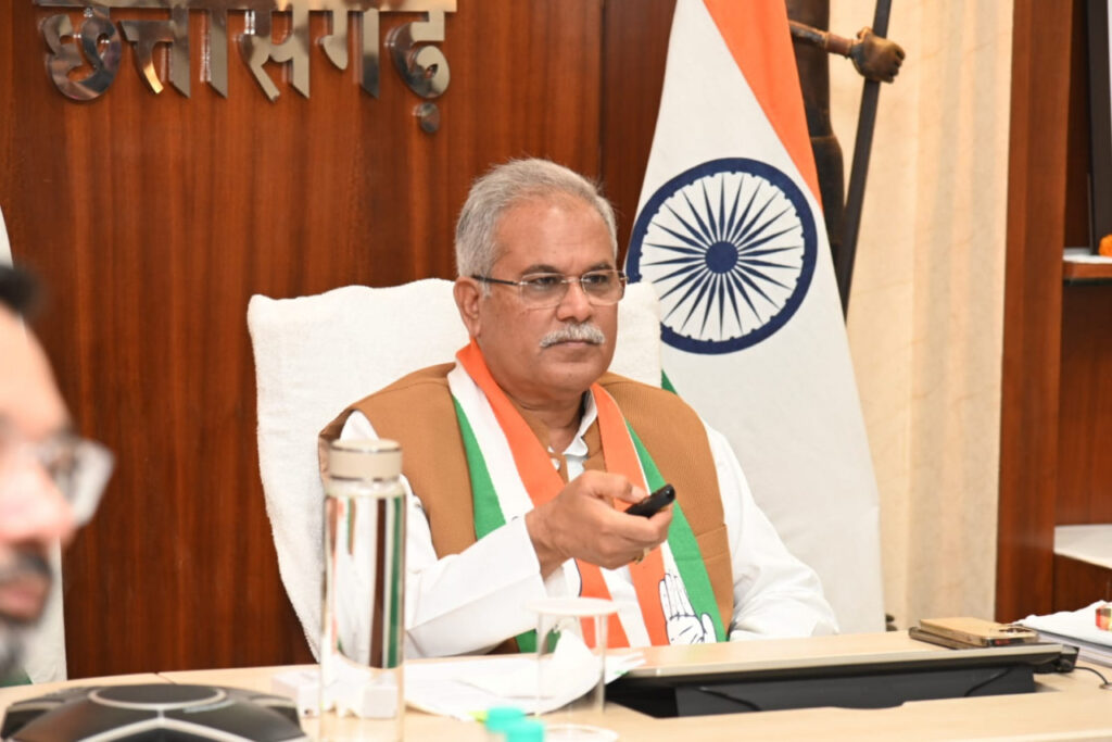 रायपुर : बिलासपुर से देश के प्रमुख शहरों में विमान सेवा आरंभ करने और रायपुर-जगदलपुर-हैदराबाद के लिए अलायंस एयर से अनुबंध की अवधि तीन साल बढ़ाने मुख्यमंत्री ने लिखा केंद्रीय विमानन मंत्री को पत्र…