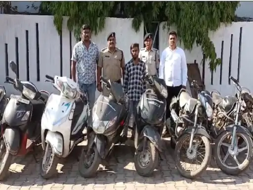 13 साल के बच्चे से करवाता था गाड़ियों की चोरी,8 दो पहिया वाहनों के साथ दो आरोपी हुए गिरफ्तार…