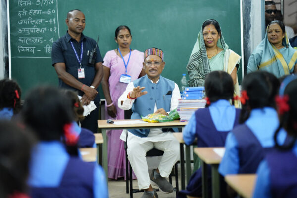छत्तीसगढ़ में एकल शिक्षकीय शालाओं में 80% की कमी, कोई स्कूल अब शिक्षकविहीन नहीं…