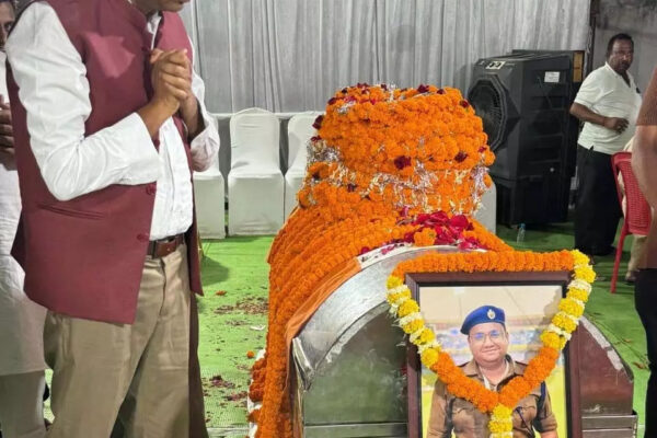 शहीद हुआ साहसी सिपाही, ASP आकाश राव ने बेटी के जन्मदिन से एक दिन पहले दिया बलिदान…