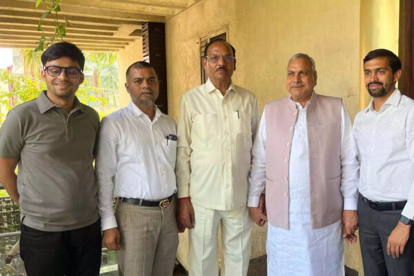 भाजपा के राष्ट्रीय उपाध्यक्ष सौदान सिंह ने वरिष्ठ नेता छगनलाल मूंदड़ा से की सौजन्य भेंट…