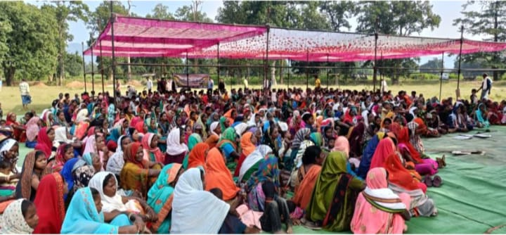 धरमजयगढ़ में अडानी कोल माइंस के खिलाफ उग्र हुआ जनआंदोलन 'जल-जंगल-जमीन हमारी है' के नारों से गूंजा पुरूंगा गांव… – स्वतंत्र छत्तीसगढ़